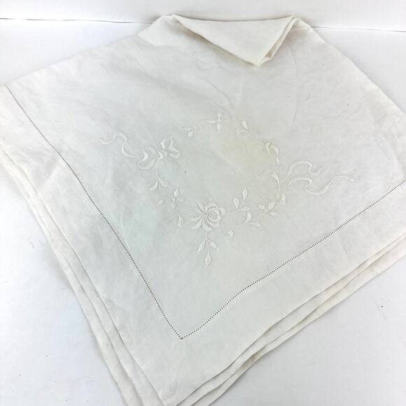 Lot of Assorted Vintage Linens Napkin Apron Table Scarf0 - Picture 5 of 10